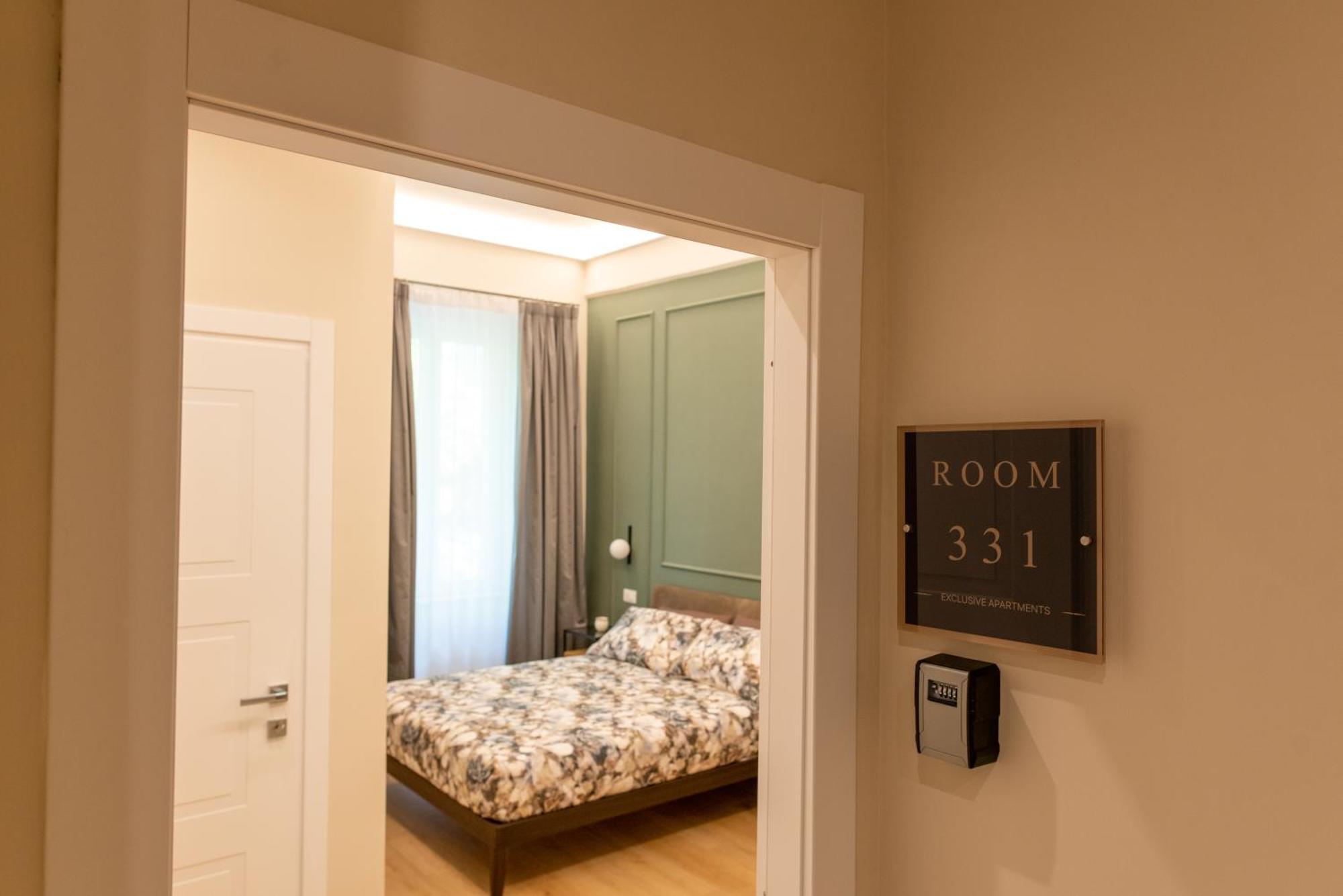 Suite 33 เนเปิลส์ ภายนอก รูปภาพ