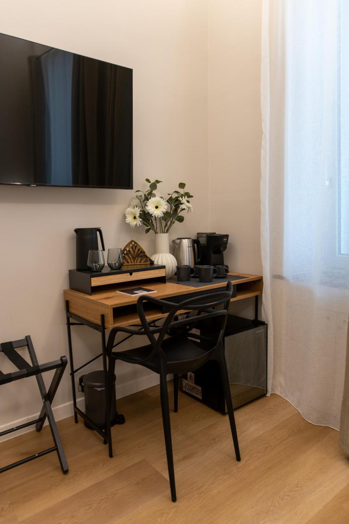 Suite 33 เนเปิลส์ ภายนอก รูปภาพ